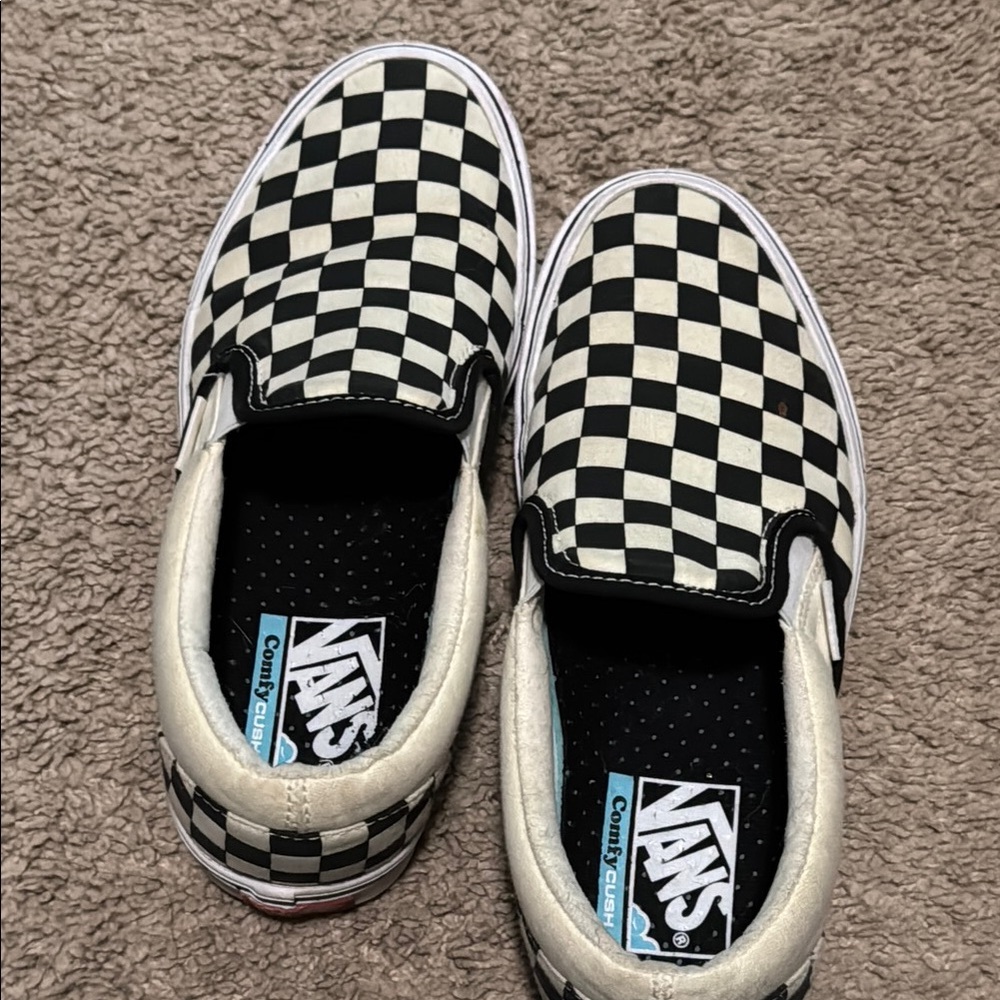 Comfy cushion Vans Checkered Slip-On Shoes - Black and White
